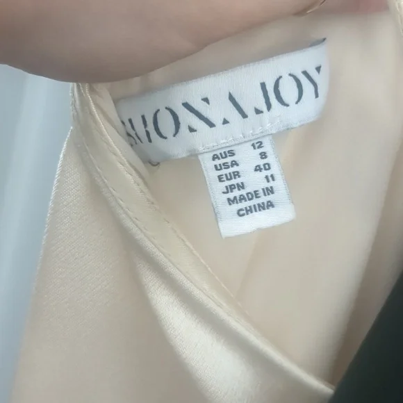 Shona Joy Wedding Dress - Picture 5 of 6